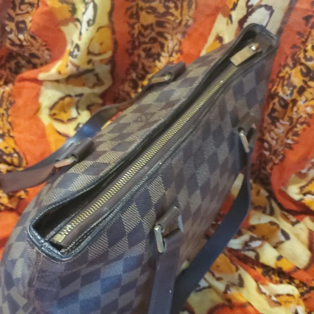 Louis Vuitton Bag with COA - Picture 10 of 16